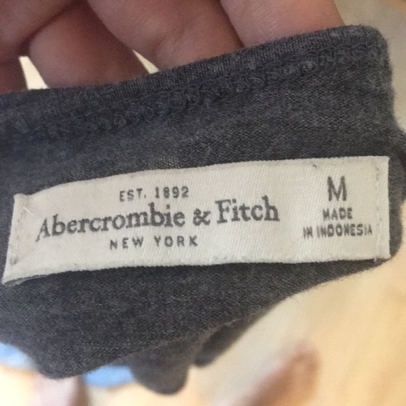 ABERCROMBIE & FITCH Gray Criss Cross Cut Out Tank - Picture 3 of 3